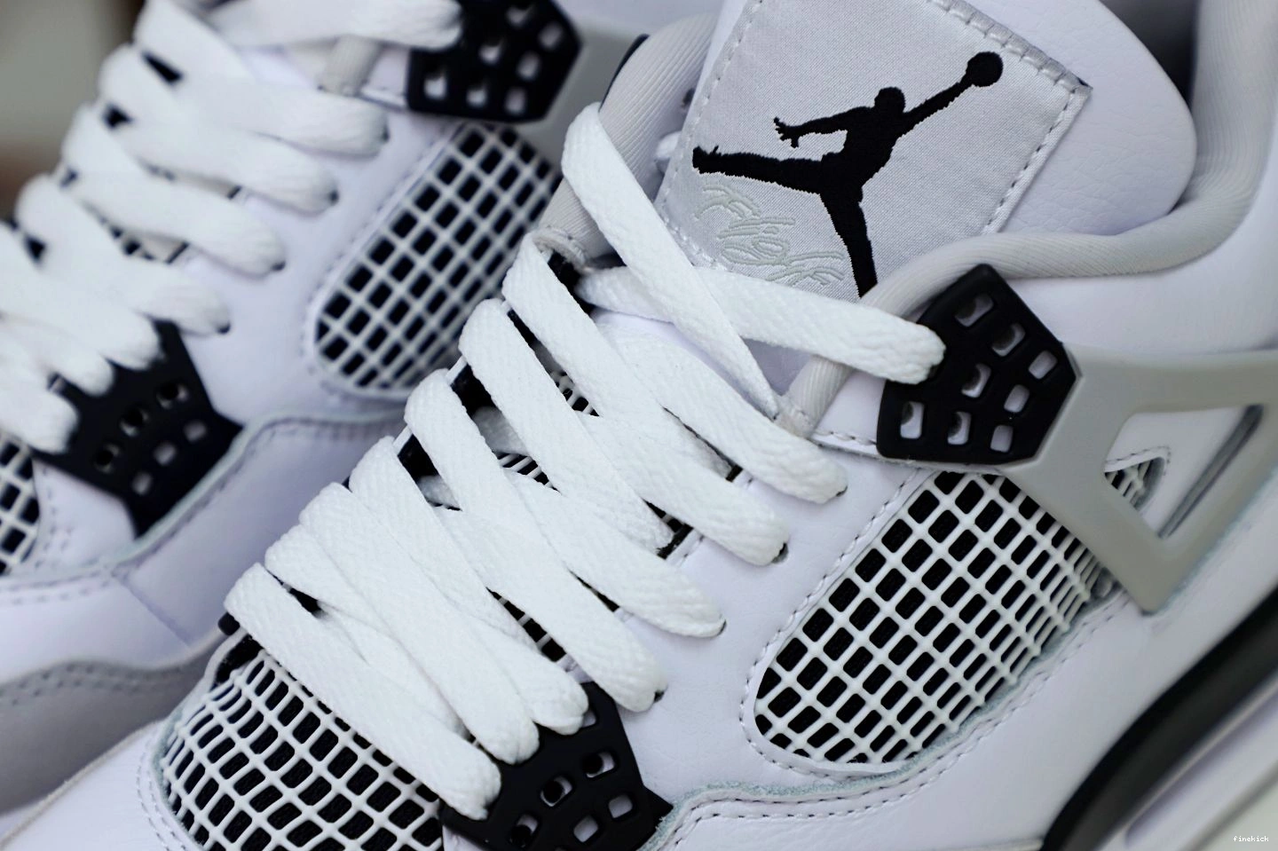 MILITARY AIR BLACK 4 JORDAN 0302